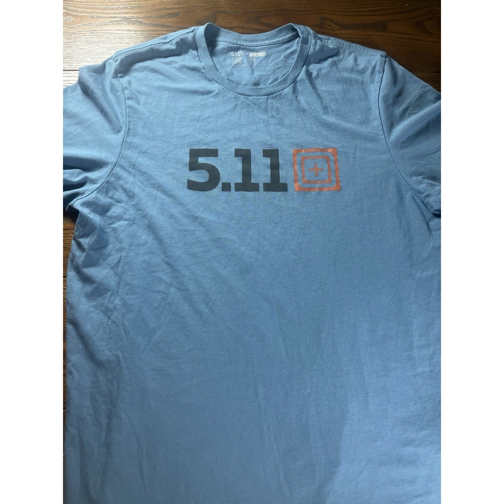 511 Tactical Center Logo T Shirt Men Large Blue Crew Neck Short Sleeve EUC